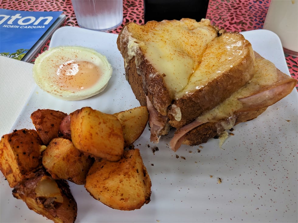 A quick trip to two breakfast spots in SENC.