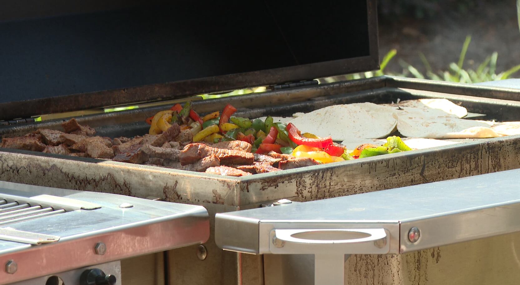 Backyard BBQ: Easy grilled fajitas - Vimarsana News